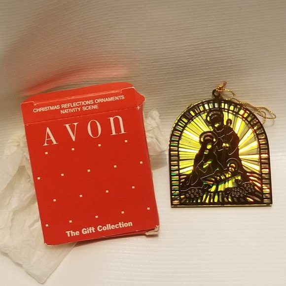 Dazzling vintage Avon Nativity Reflections ornament - Picture 7 of 11